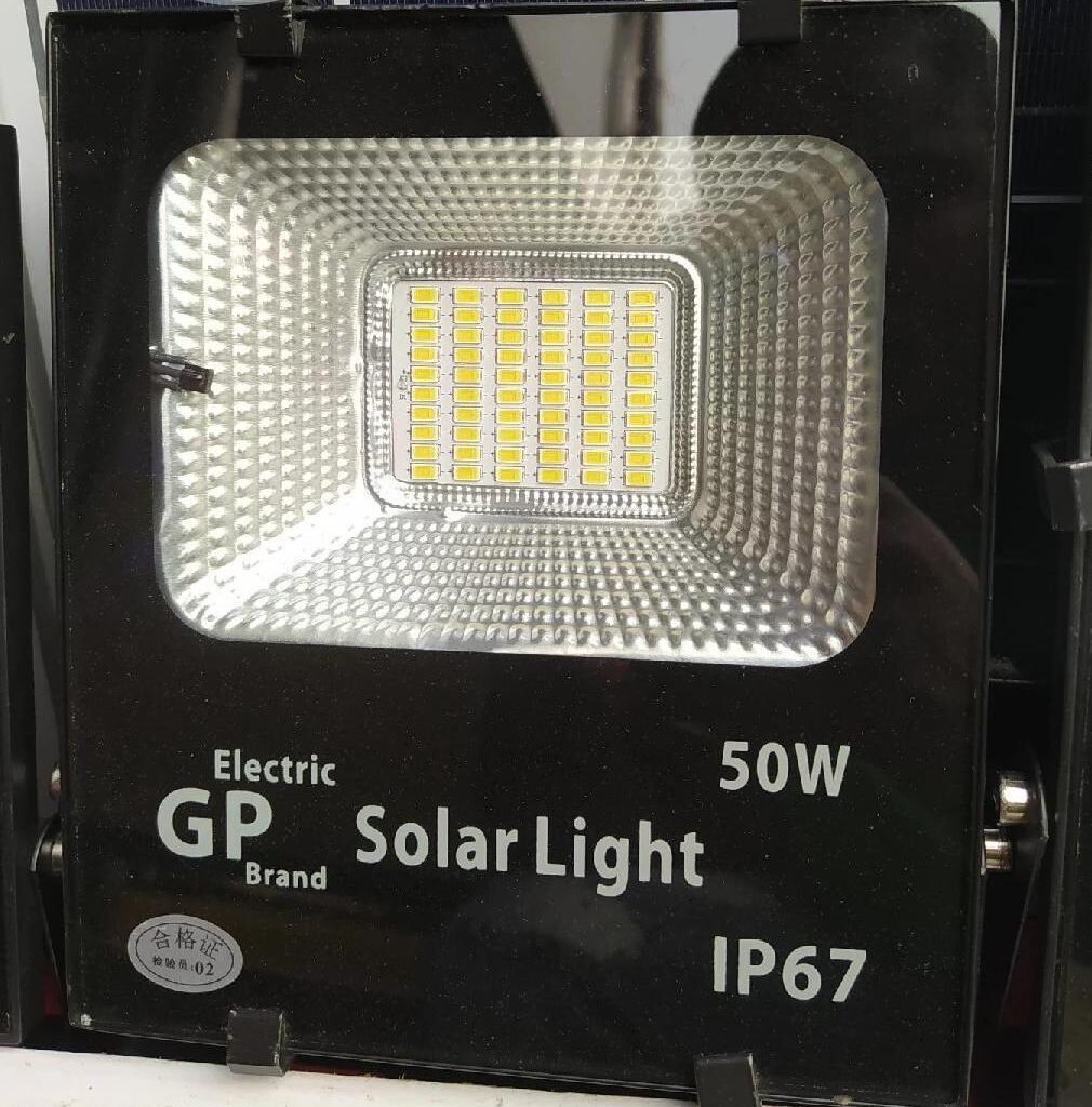 GP SOLAR STREET LIGHT (60W - 100W)