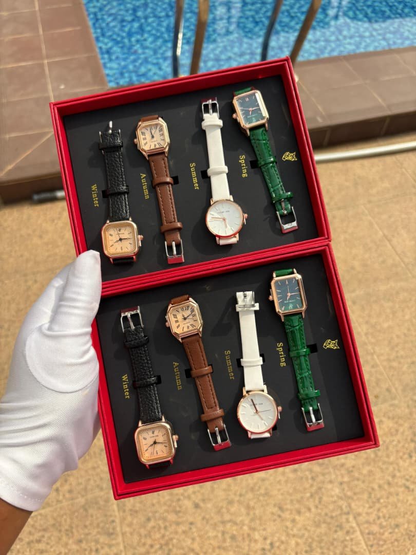 LUCKY FOX Ladies' 4-Seasons Watch Gift Set – Spring, Summer, Autumn, Winter (4 Watches in 1 Box)